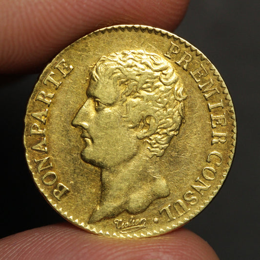 Le Napoléon d'or : quand la puissance impériale se frappe dans le métal précieux